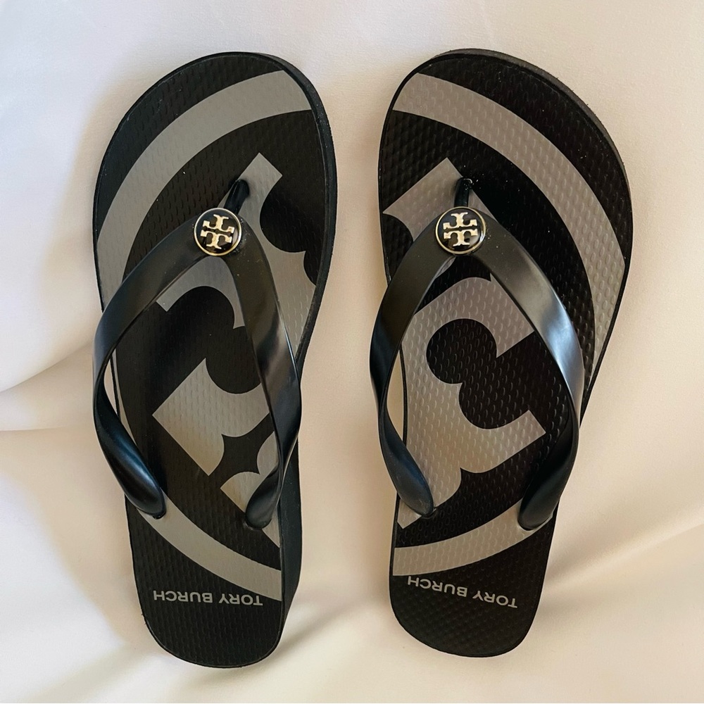 Tory Burch | Rubber Logo Wedge Flip Flop Black Grey | New.